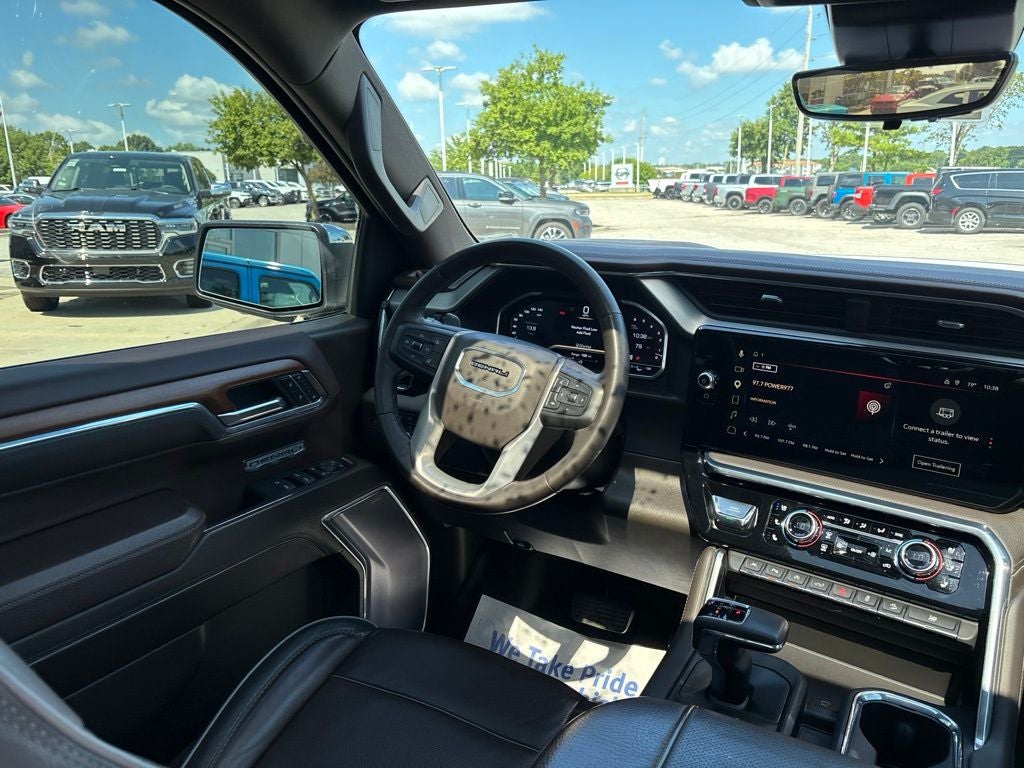 2023 GMC Sierra 1500 4WD Crew Cab Short Box Denali