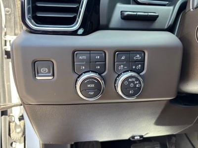 2023 GMC Sierra 1500 4WD Crew Cab Short Box Denali