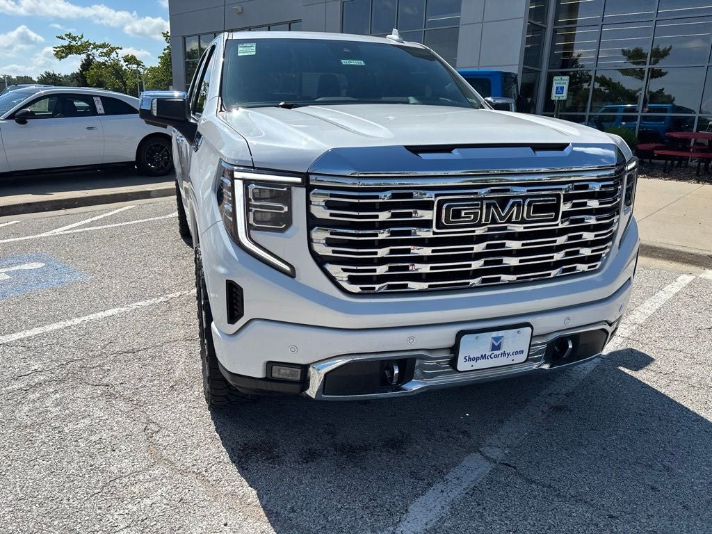 2023 GMC Sierra 1500 4WD Crew Cab Short Box Denali
