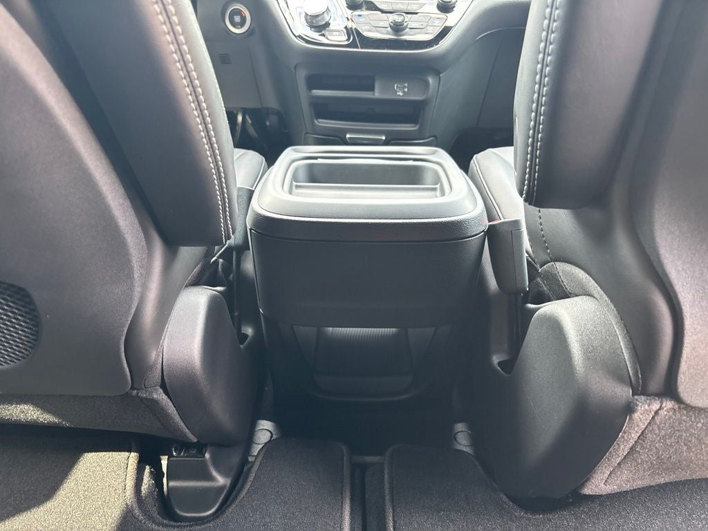 2027 Chrysler Pacifica PACIFICA SELECT