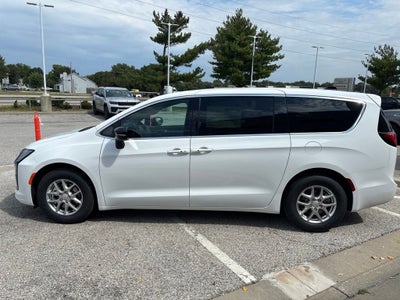 2027 Chrysler Pacifica PACIFICA SELECT