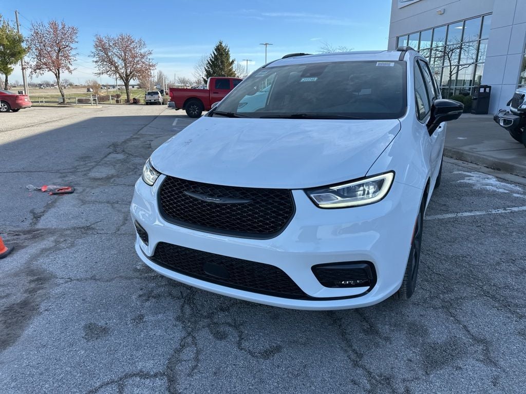 2026 Chrysler Pacifica PACIFICA SELECT
