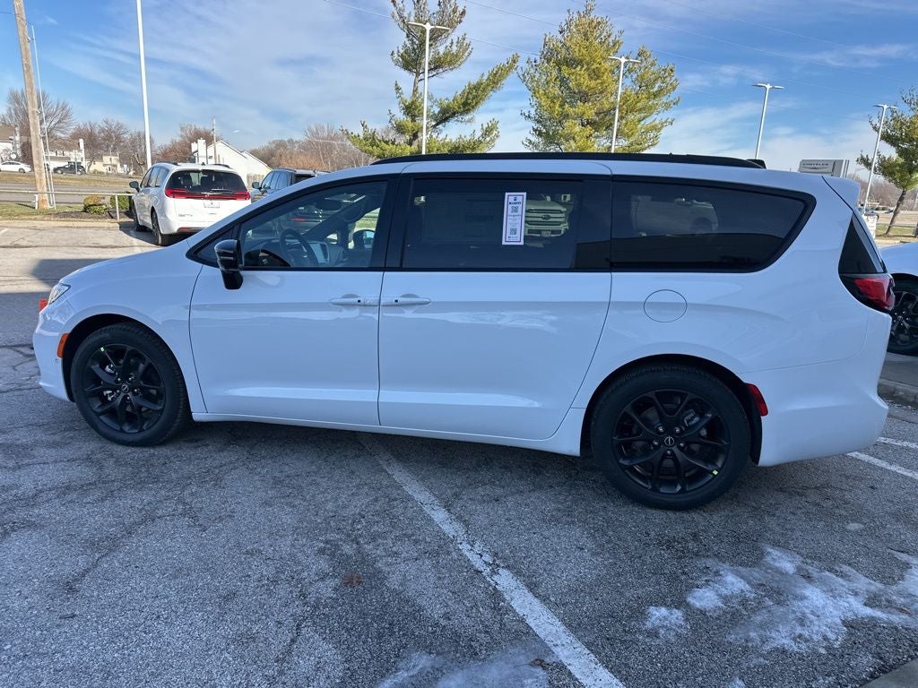 2026 Chrysler Pacifica PACIFICA SELECT