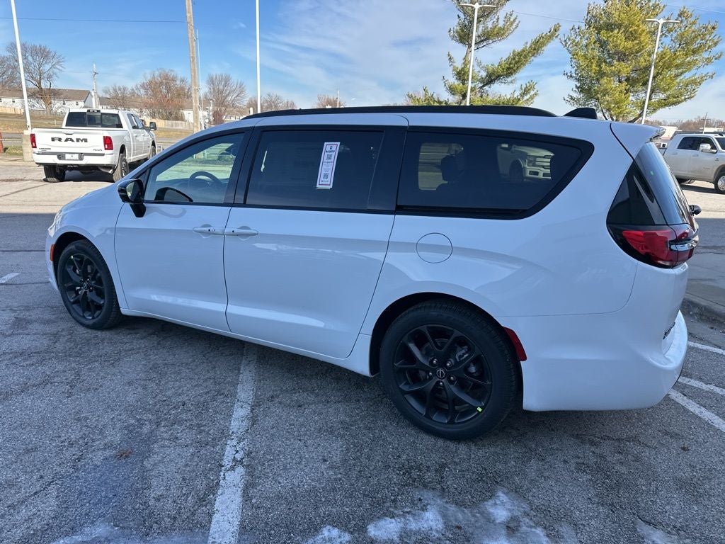 2026 Chrysler Pacifica PACIFICA SELECT