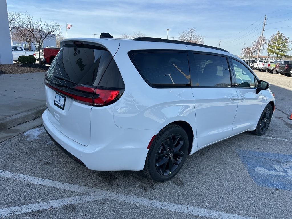2026 Chrysler Pacifica PACIFICA SELECT