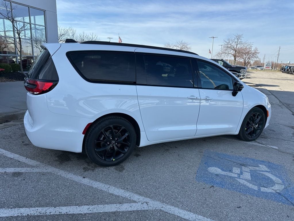 2026 Chrysler Pacifica PACIFICA SELECT