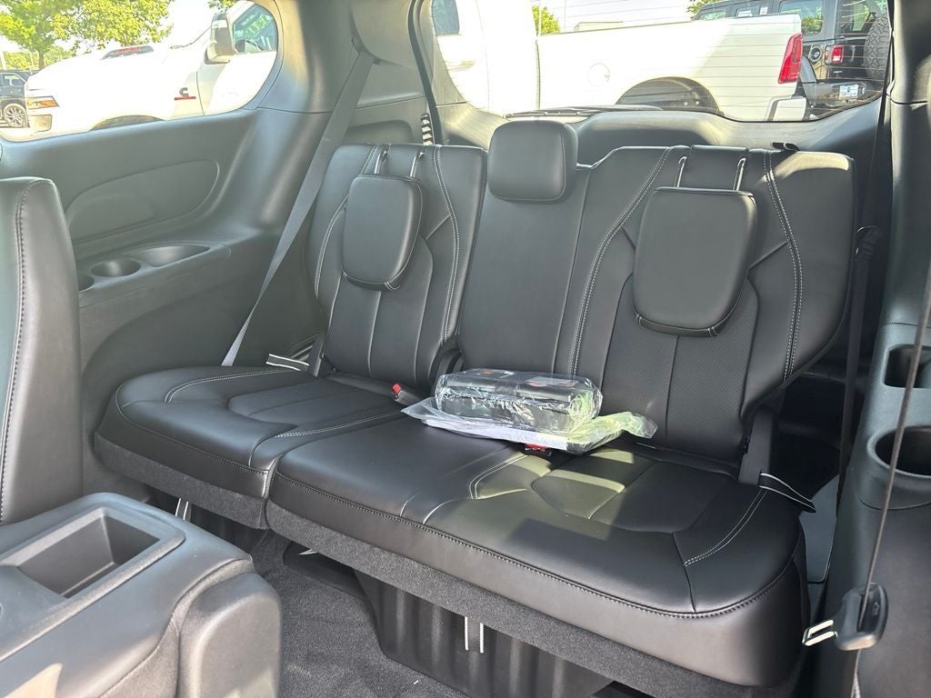 2027 Chrysler Pacifica PACIFICA SELECT