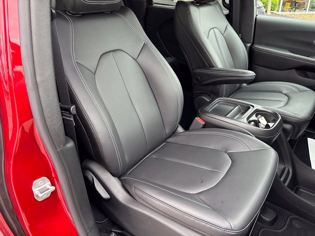2027 Chrysler Pacifica PACIFICA SELECT