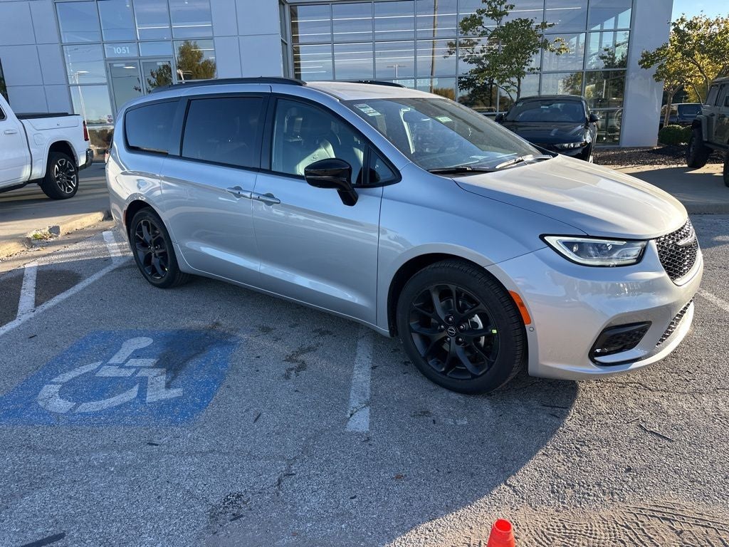 2026 Chrysler Pacifica PACIFICA SELECT