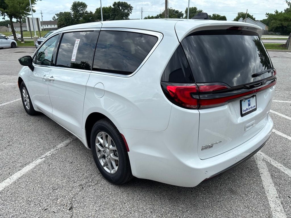 2027 Chrysler Pacifica PACIFICA SELECT