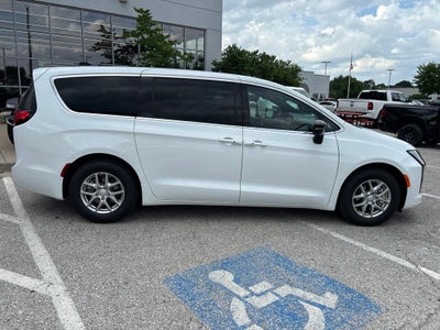 2027 Chrysler Pacifica PACIFICA SELECT