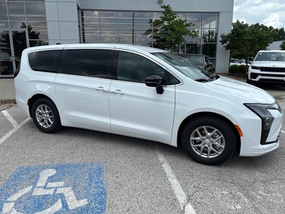 2027 Chrysler Pacifica PACIFICA SELECT