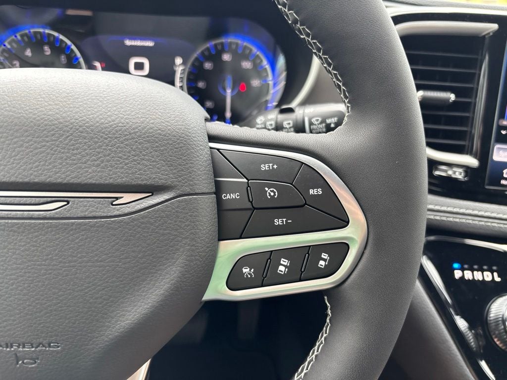 2027 Chrysler Pacifica PACIFICA SELECT