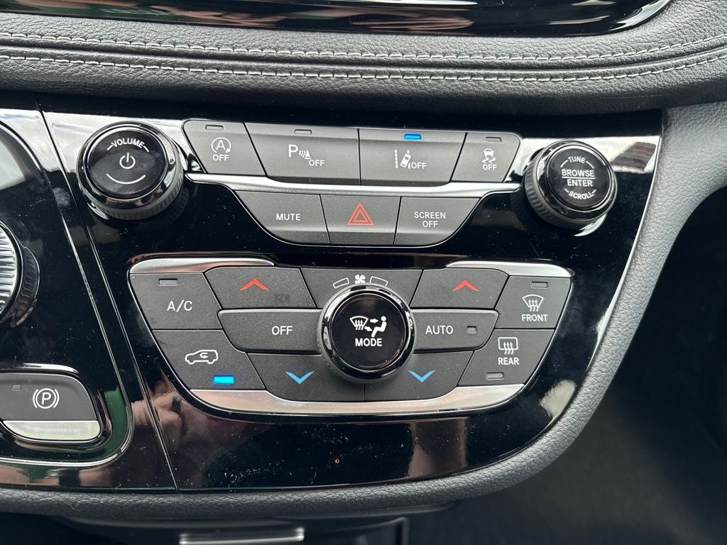 2027 Chrysler Pacifica PACIFICA SELECT