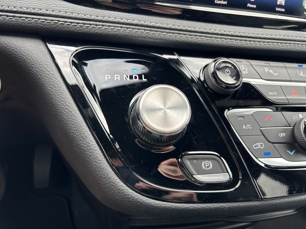 2027 Chrysler Pacifica PACIFICA SELECT