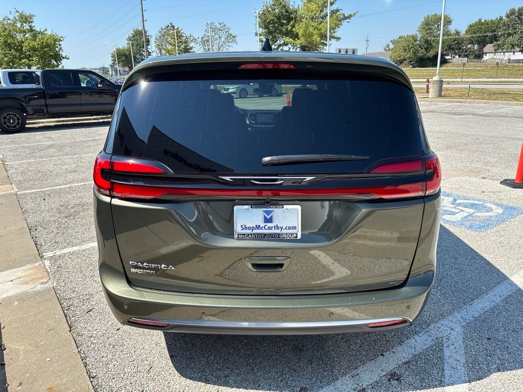 2027 Chrysler Pacifica PACIFICA SELECT
