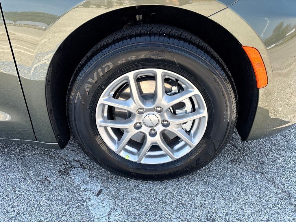 2027 Chrysler Pacifica PACIFICA SELECT