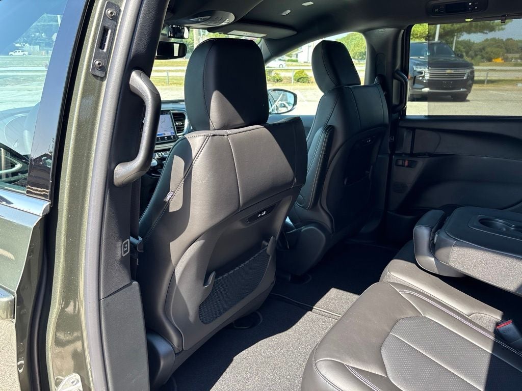 2027 Chrysler Pacifica PACIFICA SELECT
