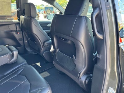 2027 Chrysler Pacifica PACIFICA SELECT