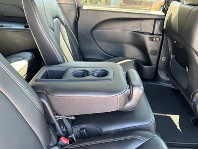 2027 Chrysler Pacifica PACIFICA SELECT