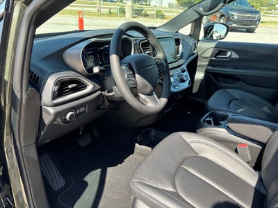 2027 Chrysler Pacifica PACIFICA SELECT