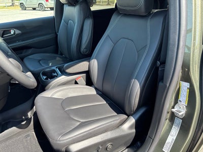 2027 Chrysler Pacifica PACIFICA SELECT