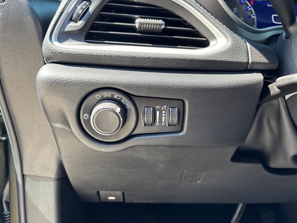 2027 Chrysler Pacifica PACIFICA SELECT