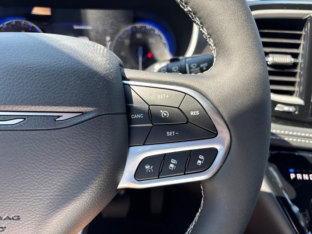2027 Chrysler Pacifica PACIFICA SELECT
