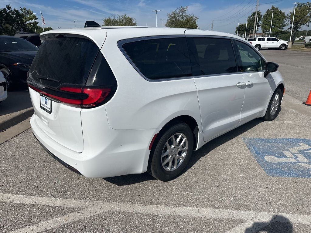 2026 Chrysler Pacifica PACIFICA SELECT