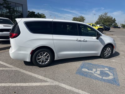 2026 Chrysler Pacifica PACIFICA SELECT