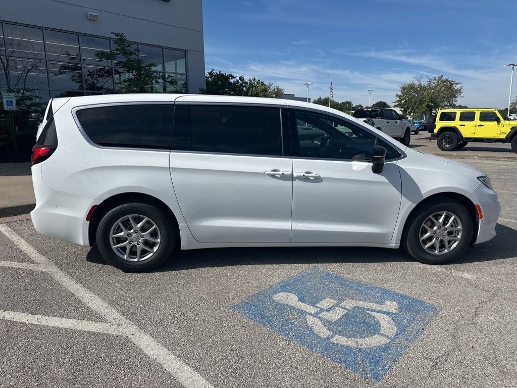 2026 Chrysler Pacifica PACIFICA SELECT