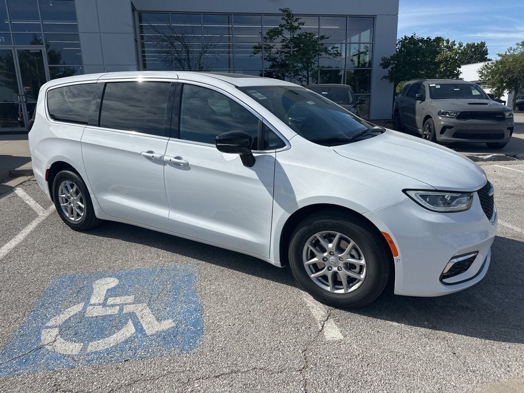2026 Chrysler Pacifica PACIFICA SELECT