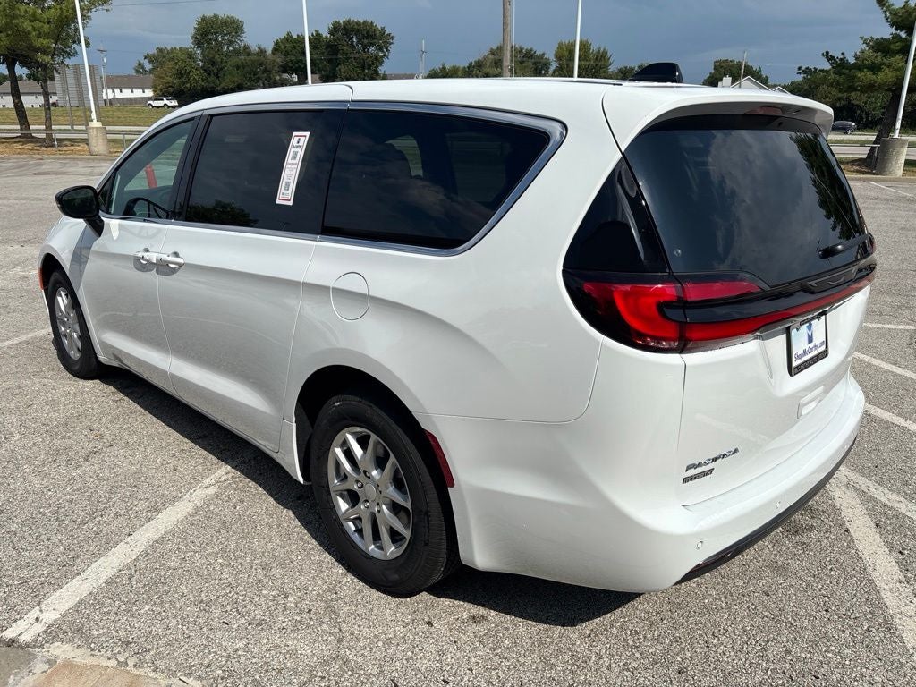 2027 Chrysler Pacifica PACIFICA SELECT