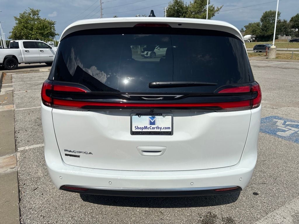2027 Chrysler Pacifica PACIFICA SELECT