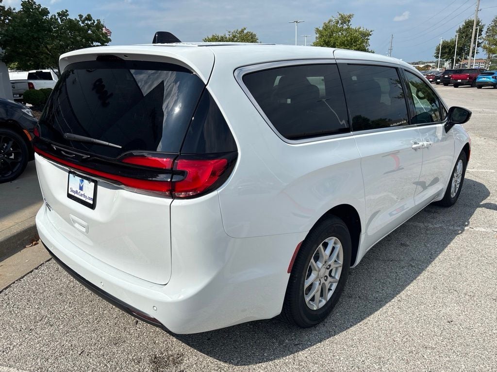 2027 Chrysler Pacifica PACIFICA SELECT
