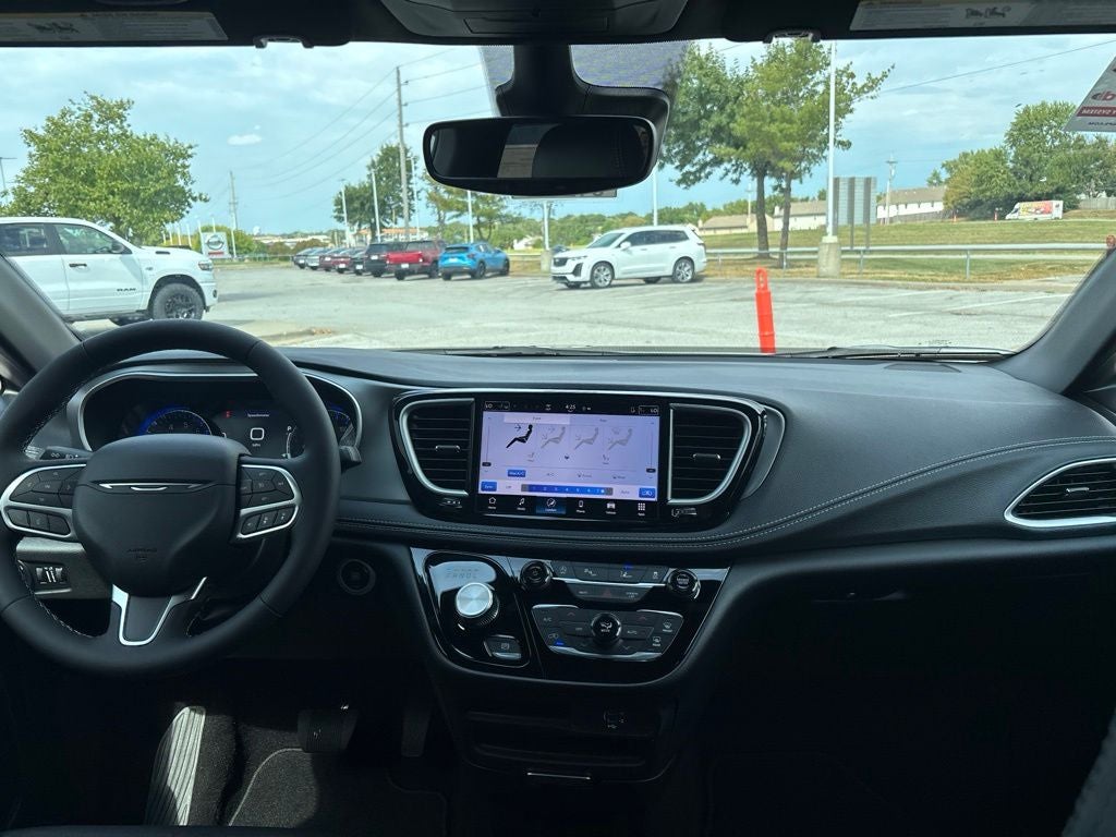 2027 Chrysler Pacifica PACIFICA SELECT