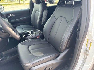 2027 Chrysler Pacifica PACIFICA SELECT
