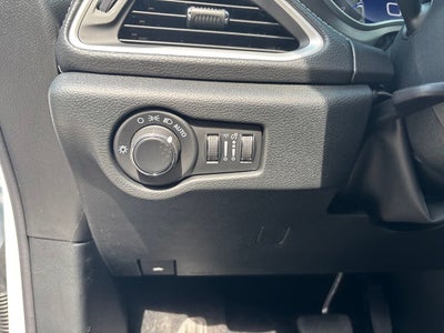 2027 Chrysler Pacifica PACIFICA SELECT