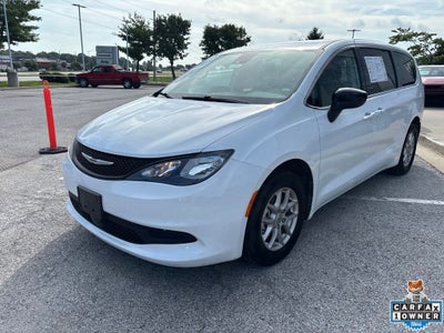 2024 Chrysler Voyager LX