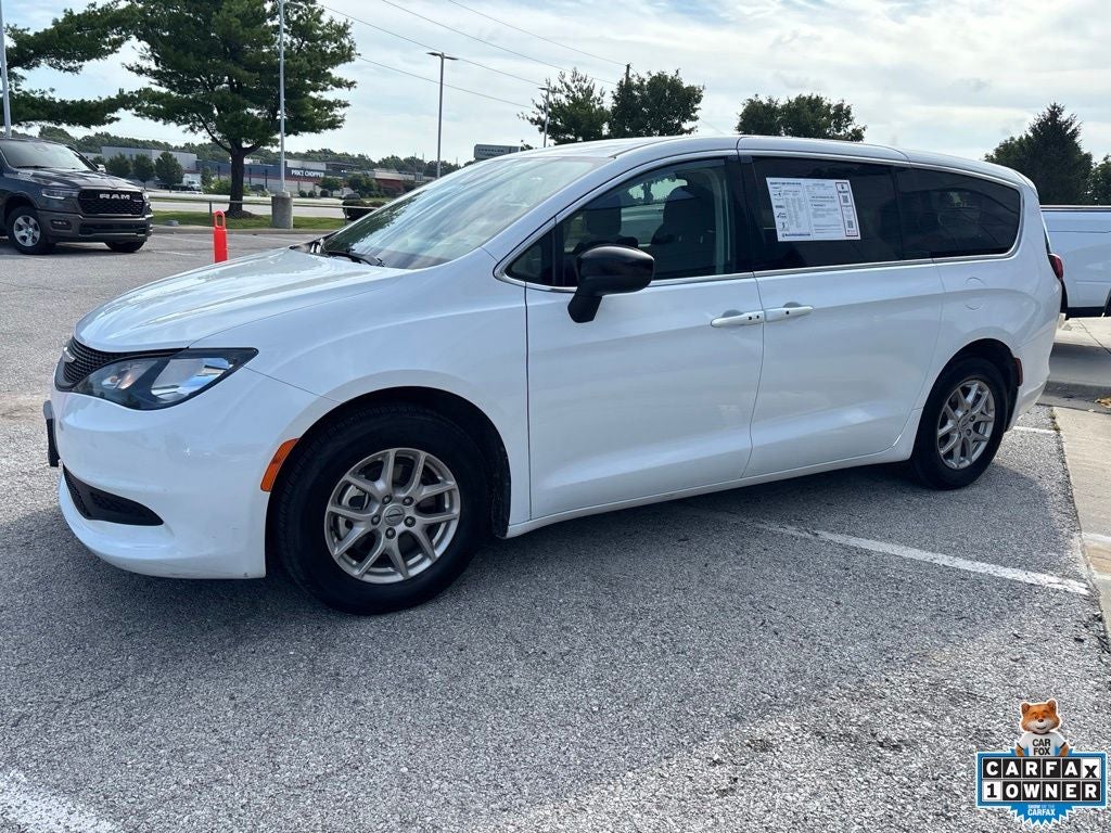 2024 Chrysler Voyager LX