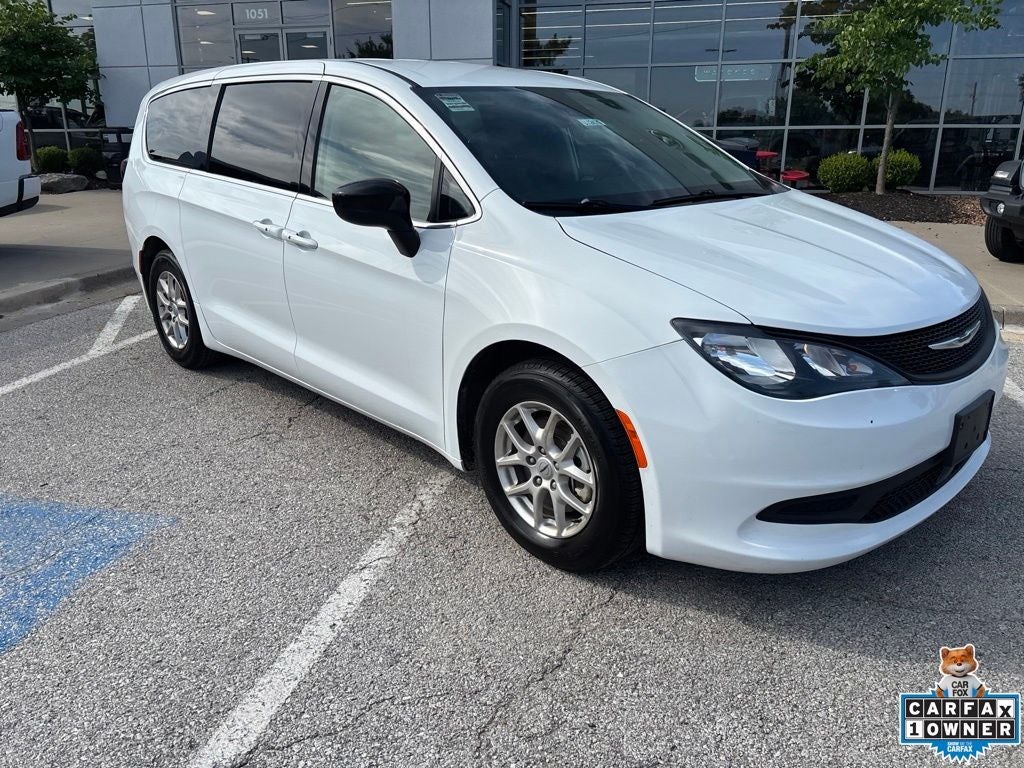 2024 Chrysler Voyager LX