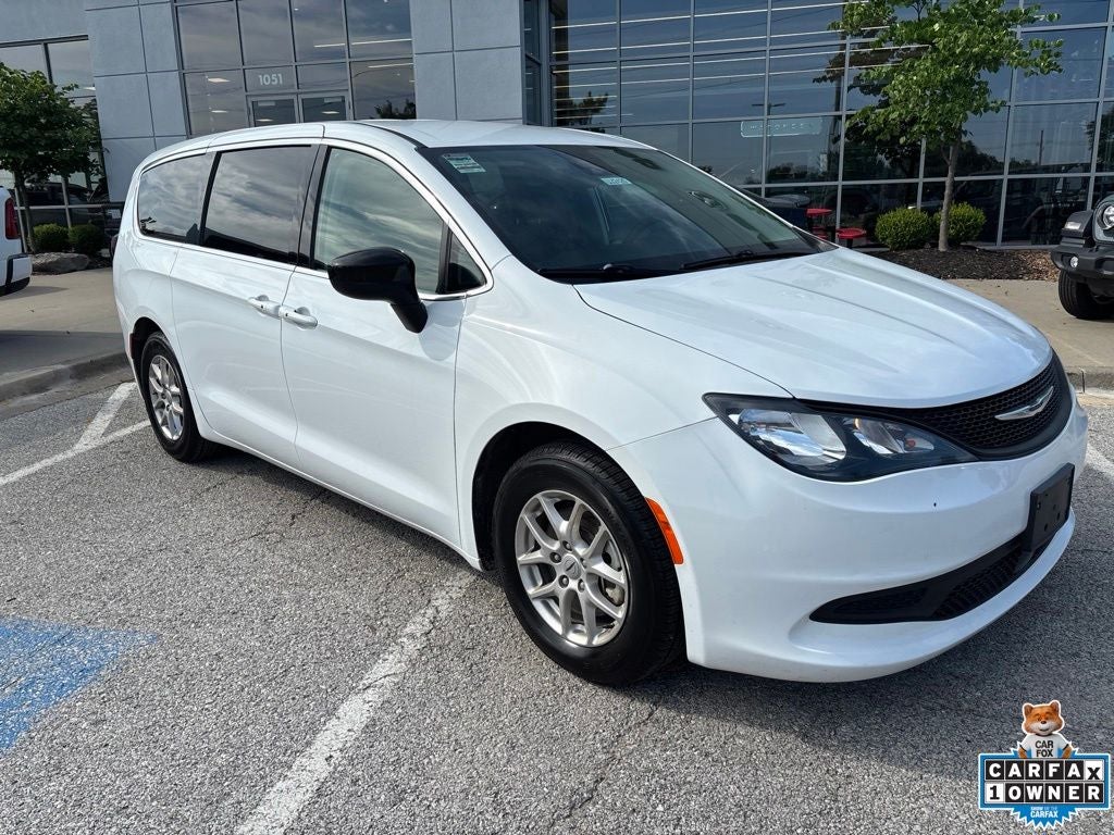 2024 Chrysler Voyager LX