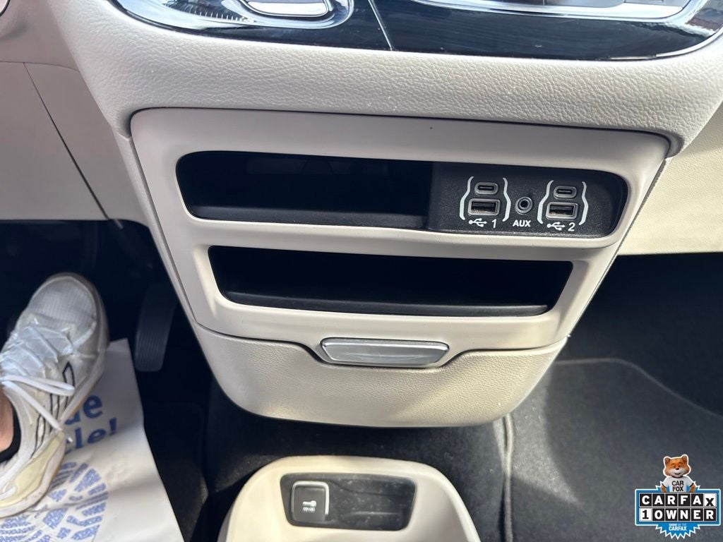 2024 Chrysler Voyager LX
