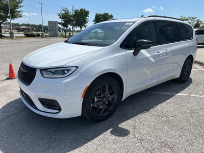 2025 Chrysler Pacifica PACIFICA LIMITED