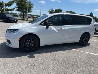 2025 Chrysler Pacifica PACIFICA LIMITED