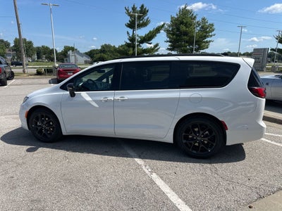2025 Chrysler Pacifica PACIFICA LIMITED