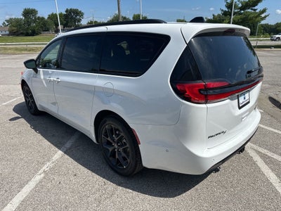 2025 Chrysler Pacifica PACIFICA LIMITED
