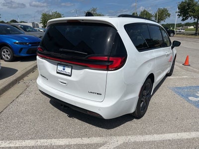 2025 Chrysler Pacifica PACIFICA LIMITED