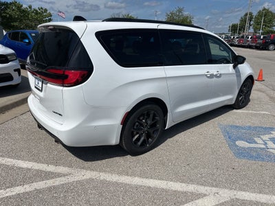 2025 Chrysler Pacifica PACIFICA LIMITED
