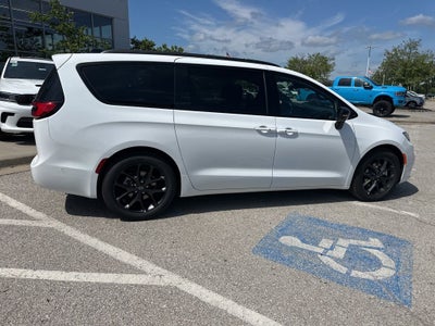 2025 Chrysler Pacifica PACIFICA LIMITED